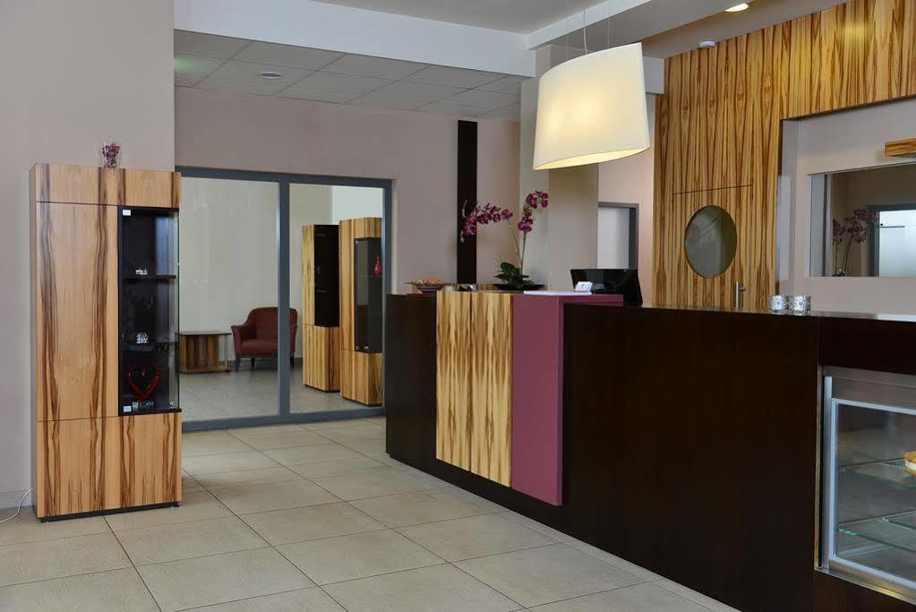 Arthotel Ana Gallery Vaterstetten Exterior photo